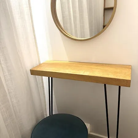 A Cozy Parisian Close To Eiffel Tower Parigi