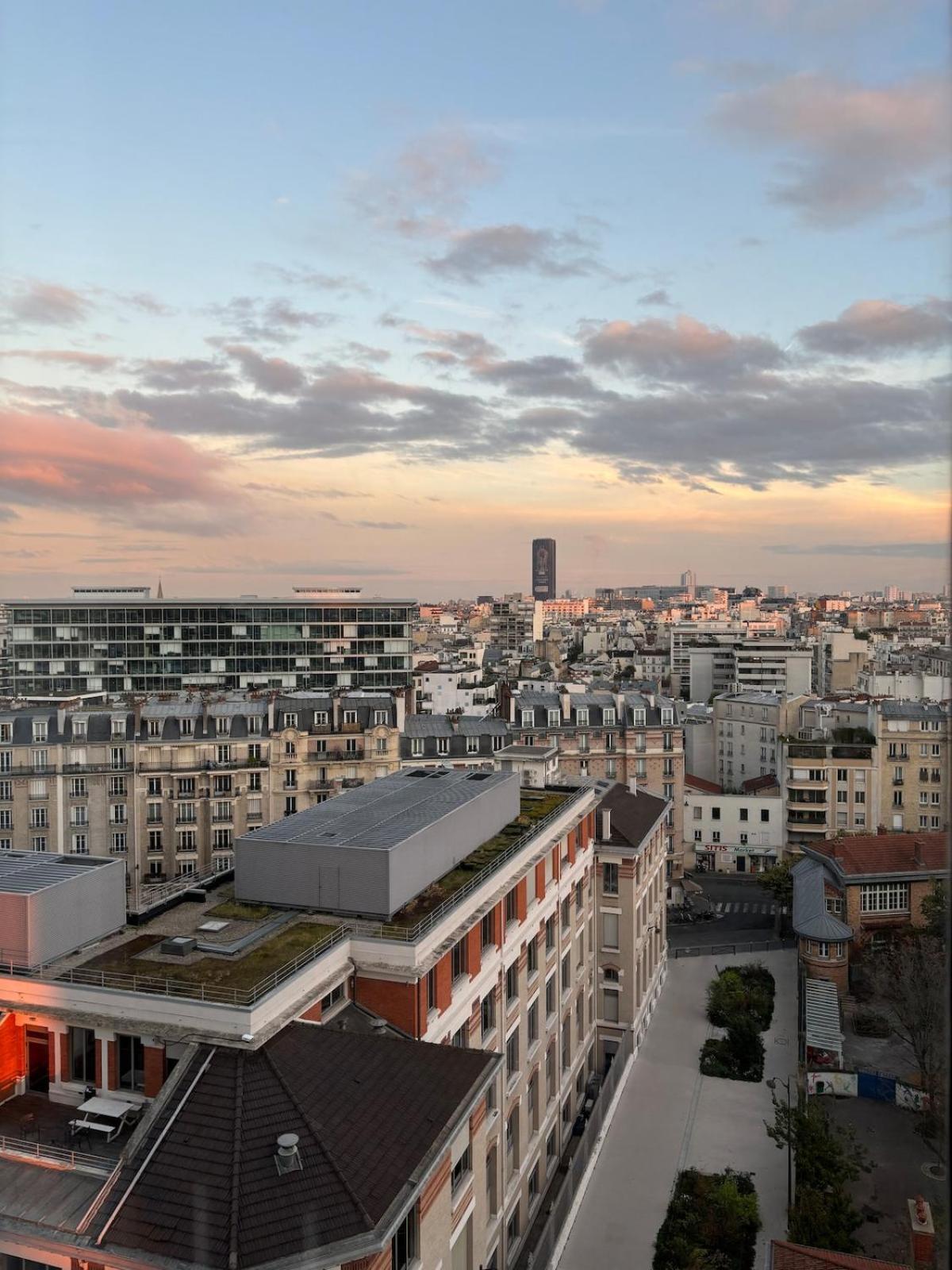 A Cozy Parisian Close To Eiffel Tower Apartment *