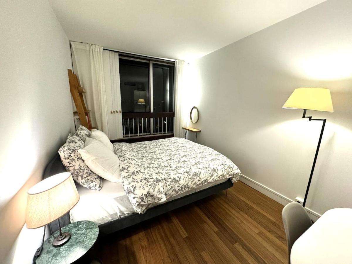 A Cozy Parisian Close To Eiffel Tower Apartment *